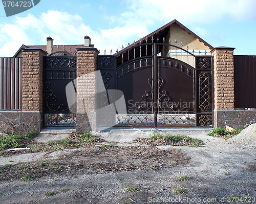 Image of artistic iron gates