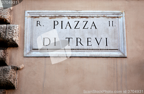 Image of Piazza di Trevi in Rome, Italy