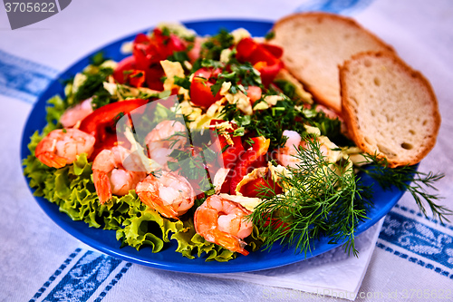 Image of Green salad with shrimps