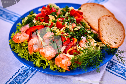 Image of Green salad with shrimps