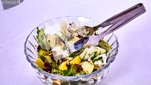 Image of Salad with pears, nuts and greens