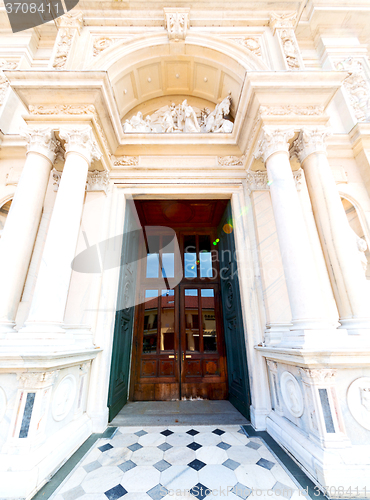 Image of detail in   door  wood the historical gate