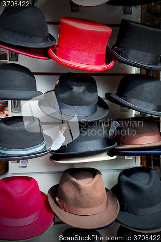 Image of in london old red hat and black  the  fashion shop