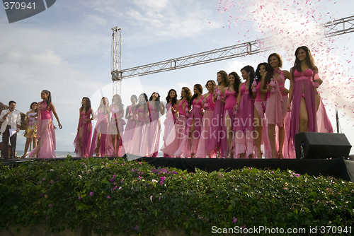 Image of  contestants beauty contest in montanita ruta del sol miss ecuad