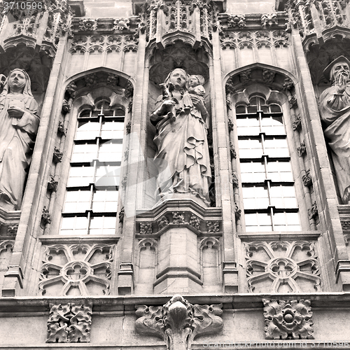 Image of old windon in england london brick and glass the wall 