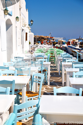 Image of table in santorini  