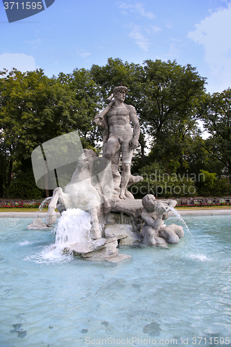 Image of Neptune Fountain in Munich, Germany