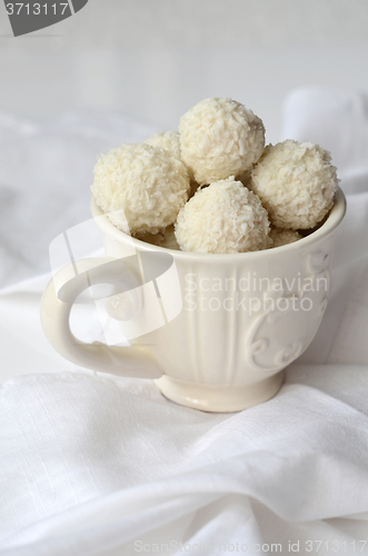 Image of Coconut snowball truffles