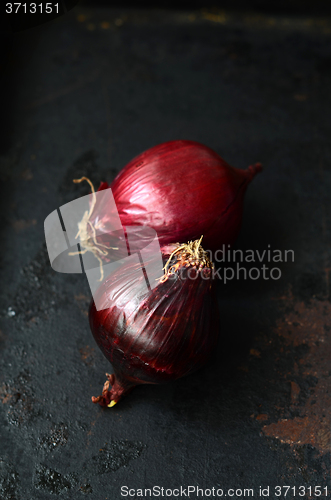 Image of Fresh red onions