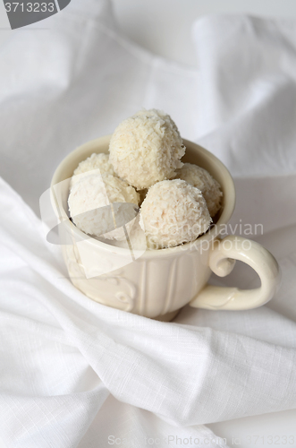 Image of Coconut snowball truffles