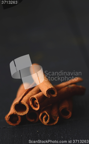 Image of Bunch of cinnamon sticks