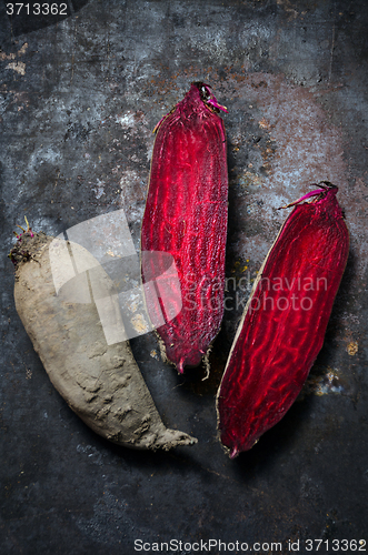 Image of Raw beet for roasting