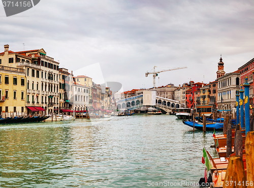 Image of Panoramic overview of the Rialto bridge in Venice