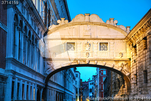 Image of Bridge of sig0hs in Venice, Italy