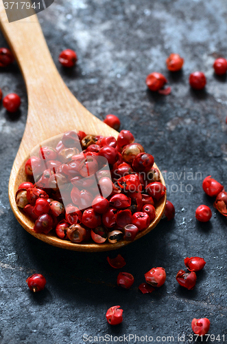 Image of Pink peppercorns close up