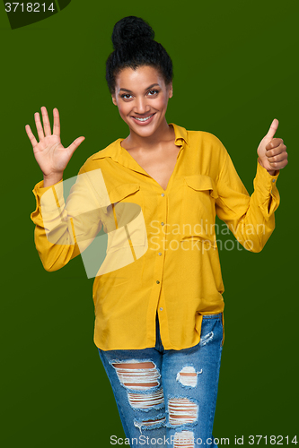 Image of Woman showing six fingers