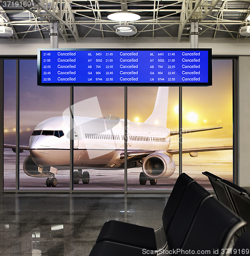 Image of cancelled flight in winter storm