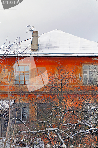 Image of Old house in the city