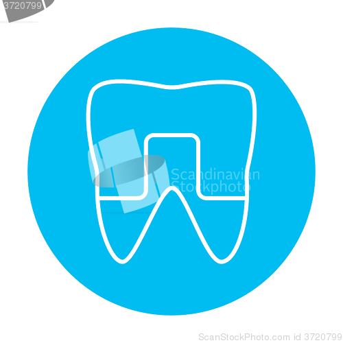 Image of Crowned tooth line icon.