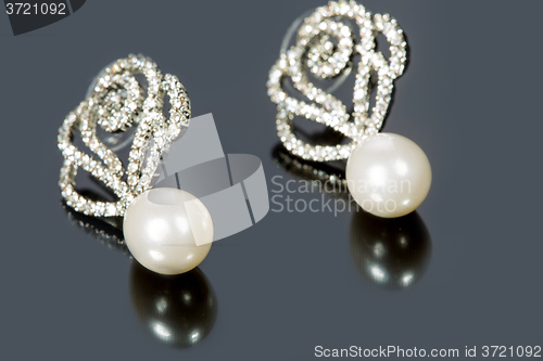 Image of Pear Diamonds Earrings