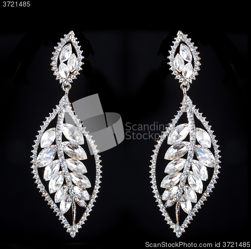 Image of Pear Diamonds Earrings