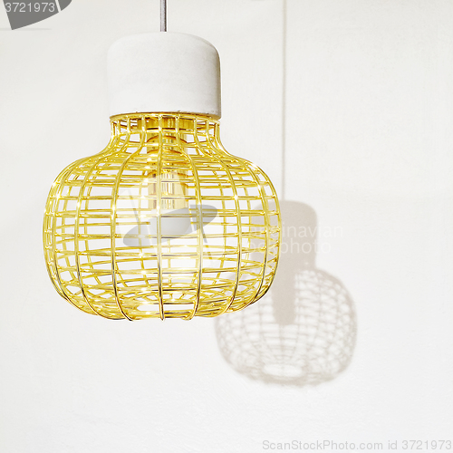 Image of Golden wire pendant lamp