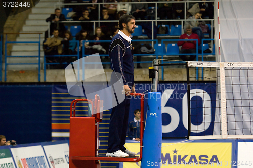 Image of Referee wait