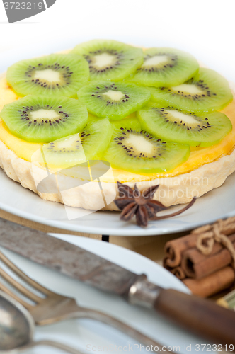 Image of kiwi  pie tart and spices