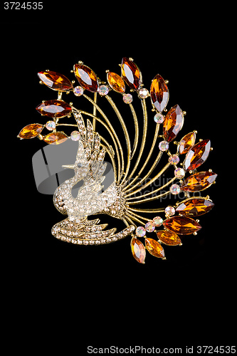 Image of brooch in the form of a bird 