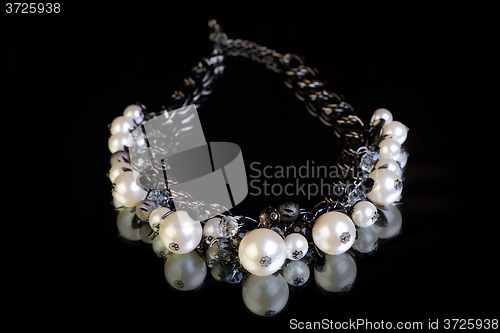 Image of pearl necklace