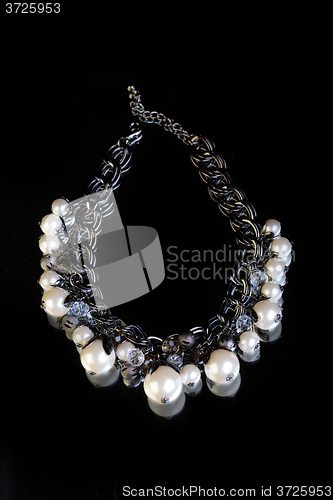 Image of pearl necklace