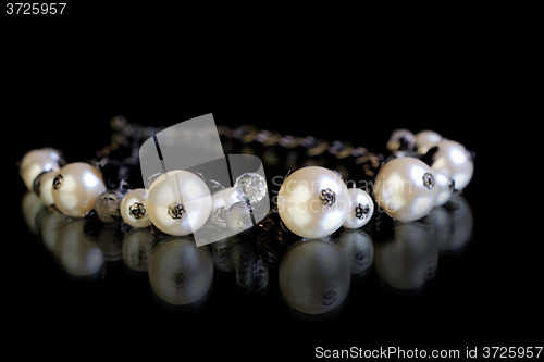 Image of pearl necklace