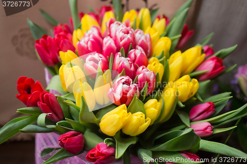 Image of red and yellow tulips 