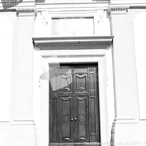 Image of detail in  wall door  italy land europe architecture and wood th