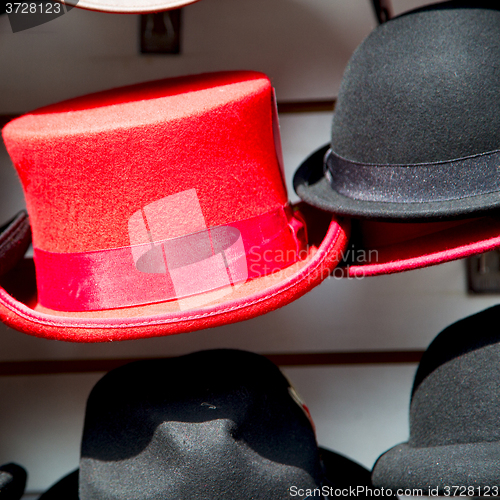 Image of in london old red hat and black  the  fashion shop