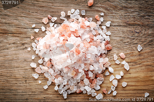 Image of heap of pink himalayan salt