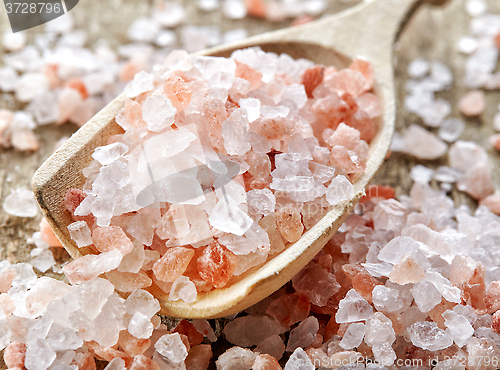 Image of pink himalayan salt