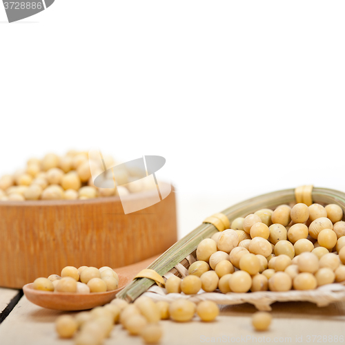 Image of organic soya beans 