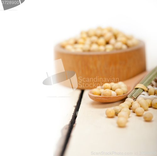 Image of organic soya beans 