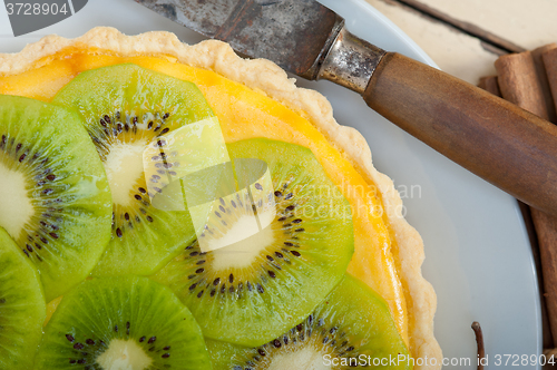 Image of kiwi  pie tart and spices