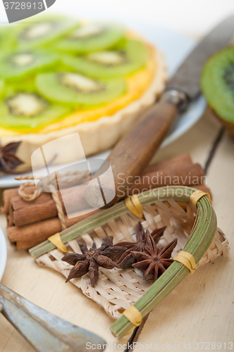 Image of kiwi  pie tart and spices