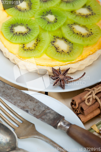 Image of kiwi  pie tart and spices