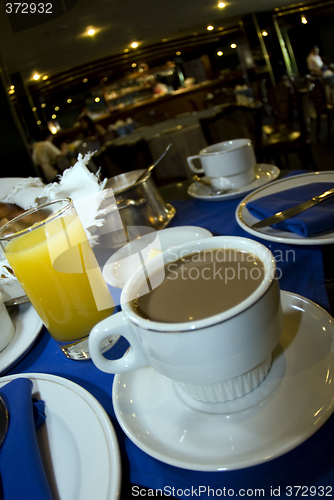 Image of continental breakfast hotel dining room