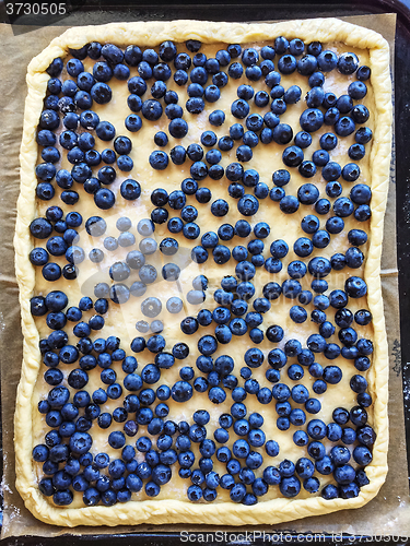 Image of Blueberry pie preparation