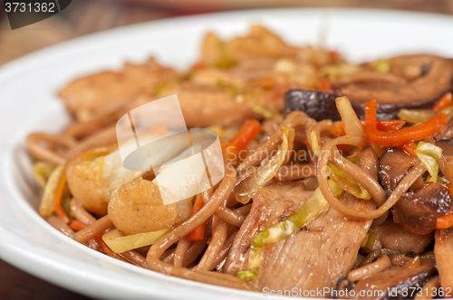 Image of buckwheat noodles with chicken