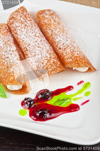 Image of Sicilian cannoli at plate