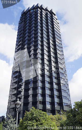 Image of La Caixa 1 skyscraper