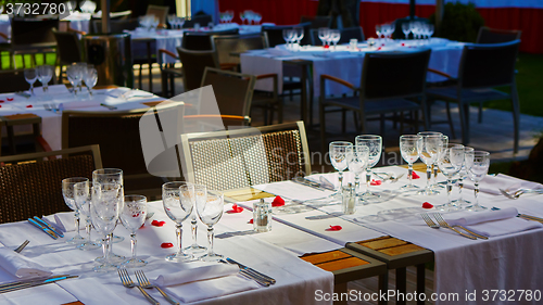 Image of table setup in outdoor cafe