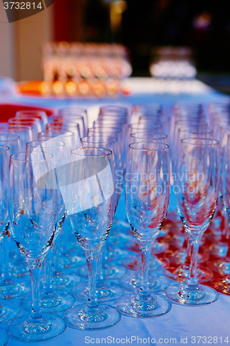 Image of Empty wine glasses arranged in row