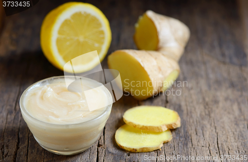 Image of honey, lemon and ginger